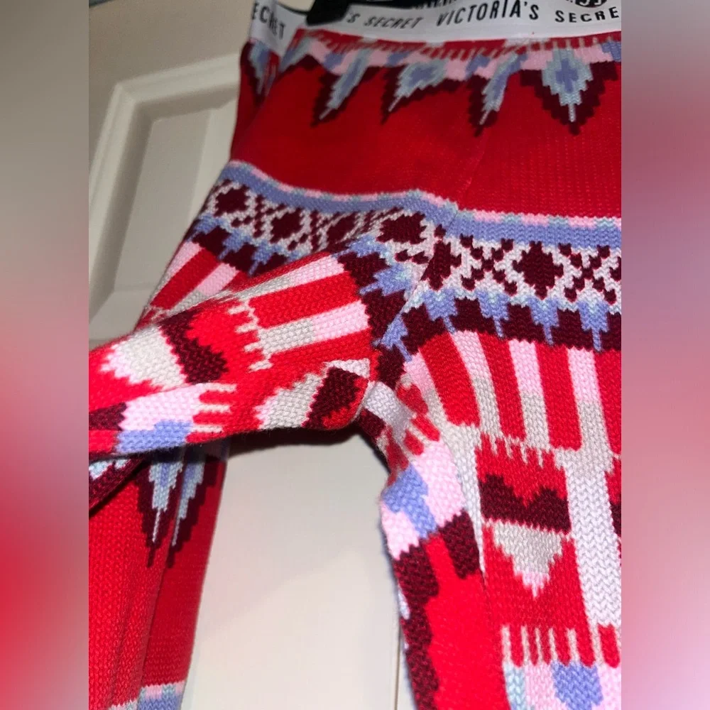 Victoria’s Secret Red Colorful Fair Isle Knit Sweater Leggings Pajama Pants‎